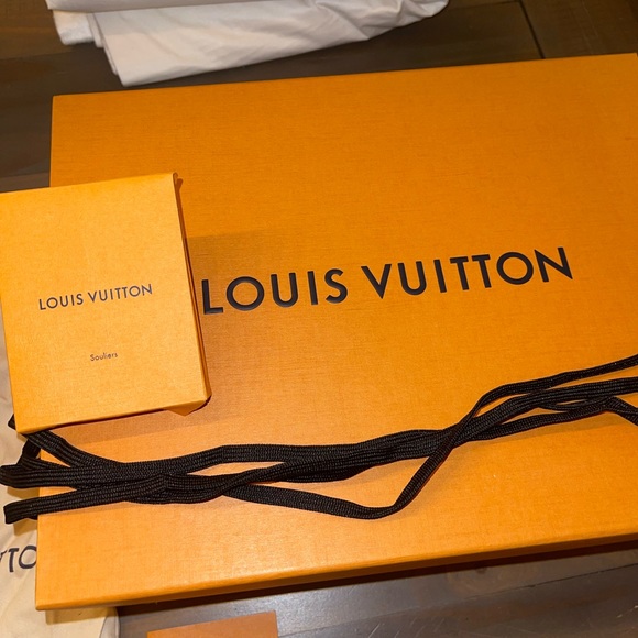 Authentic Louis Vuitton Monogram Sneakers - Picture 5 of 6